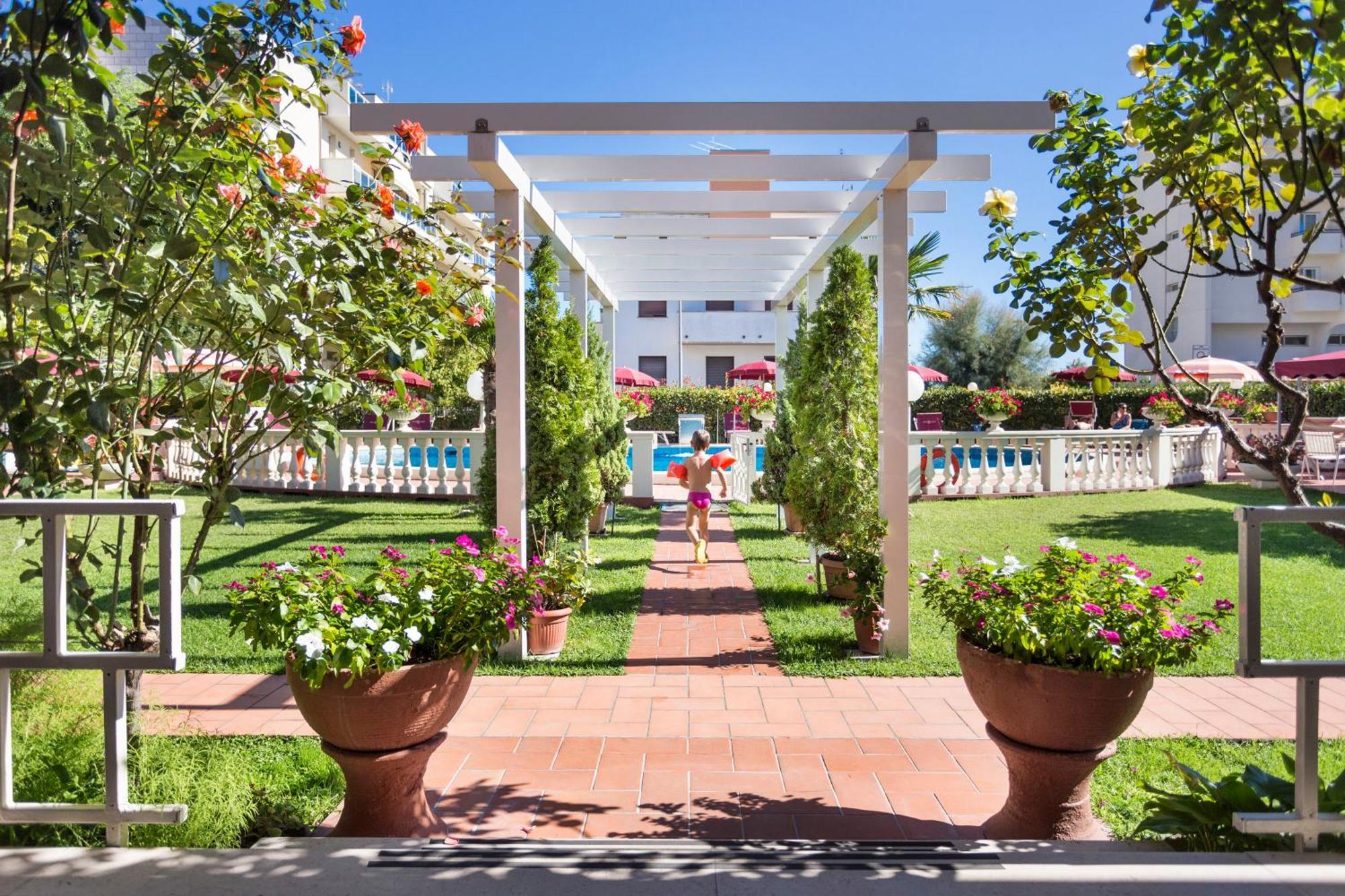 Hotel Apollo Rimini Eksteriør billede
